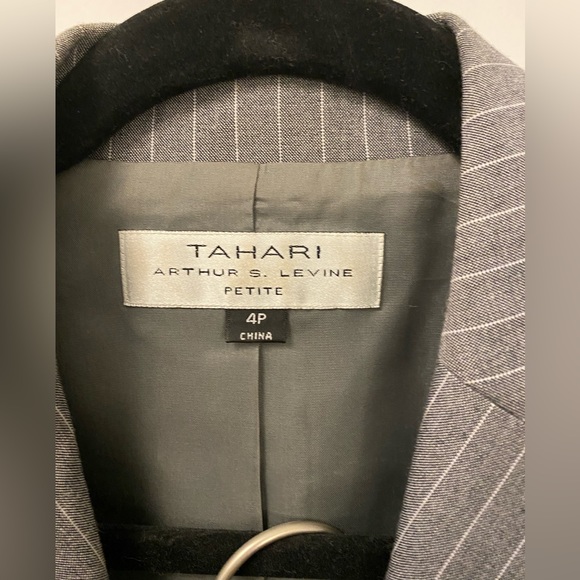 Vintage Tahari Arthur Levine Two Piece Suit - Picture 4 of 5